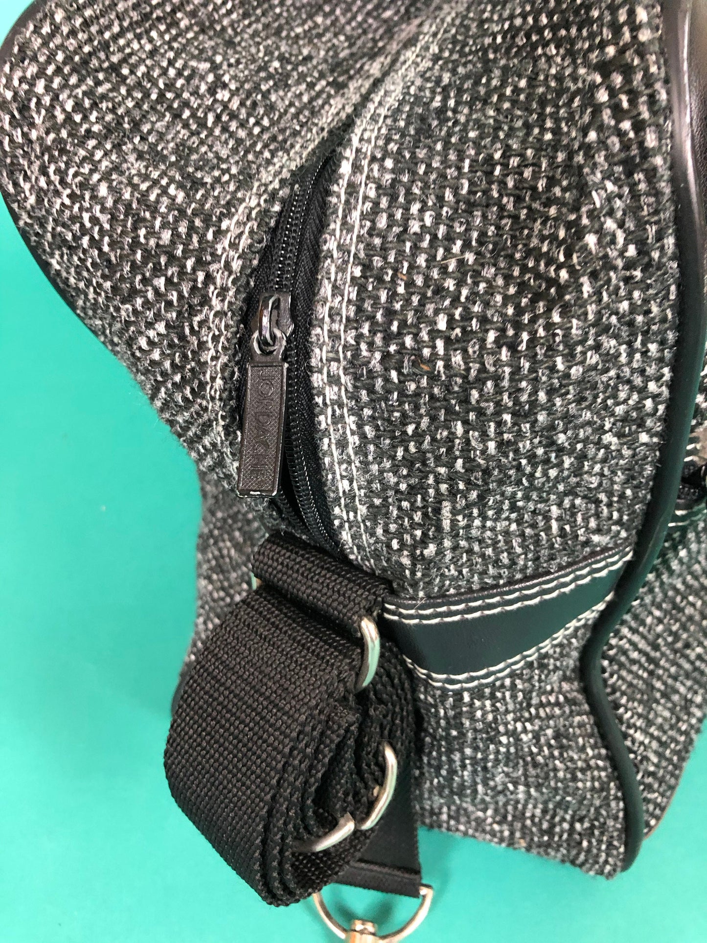 VIntage 1980s 80s Peppered Medium Size Tweed Travel Carry on Shoulder Luggage Bag