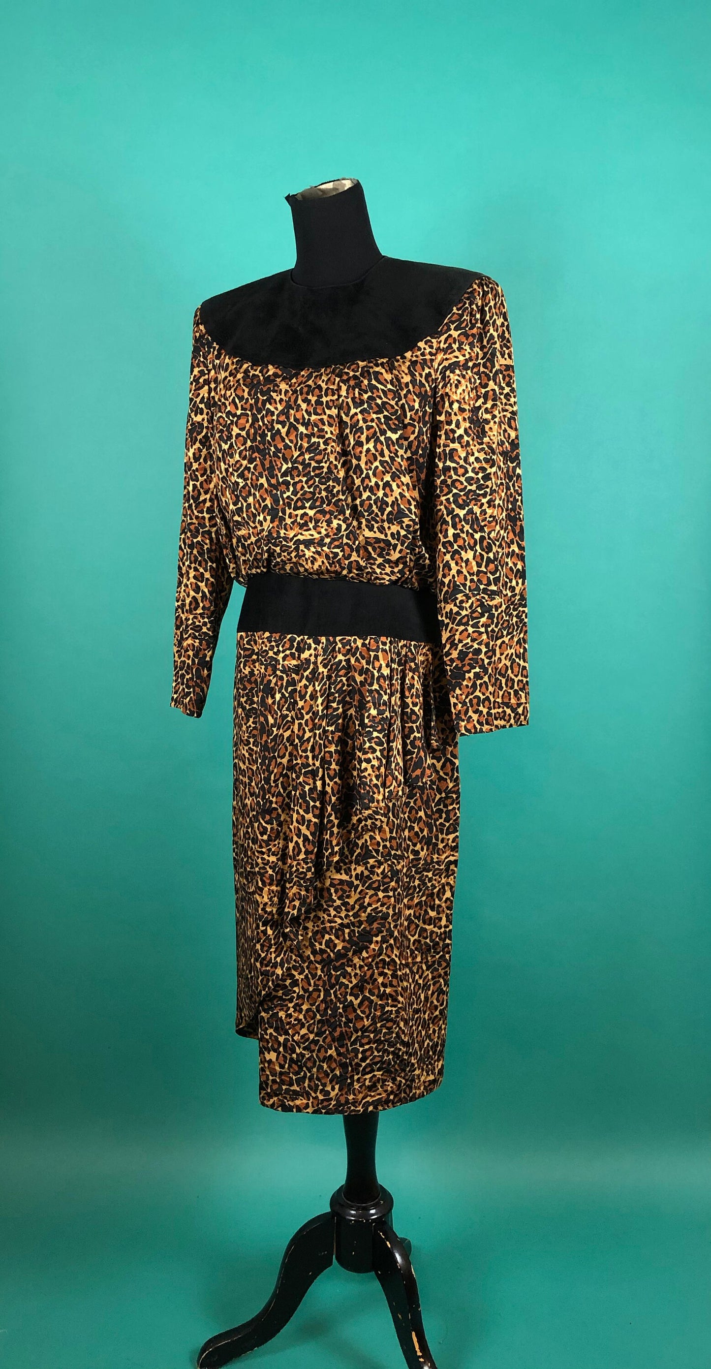 Vintage 1980s 80s Silk Leopard 40s Inspired Print and Black Suede Long Sleeve Shoulder Pad Ruffled Skirt Blouson Dress size 10