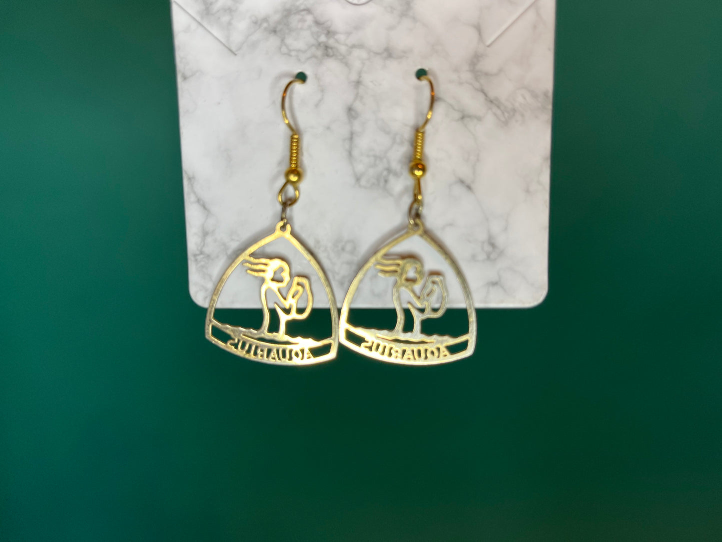 Metal Gold 70s Vintage Zodiac Aquarius Dangle Hook Earrings