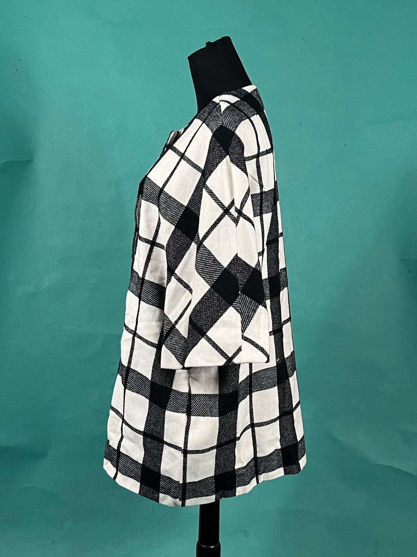 Vintage 50s Big Plaid Black and White Batwing Button Up Mister Roberts Poncho Coat size Medium