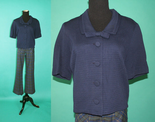 Vintage 1960s 60s Flat Collar Oversized Button up Bow Striped Texture Navy Blue Short Sleeve Cropped Secretary Formal Blouse Large L