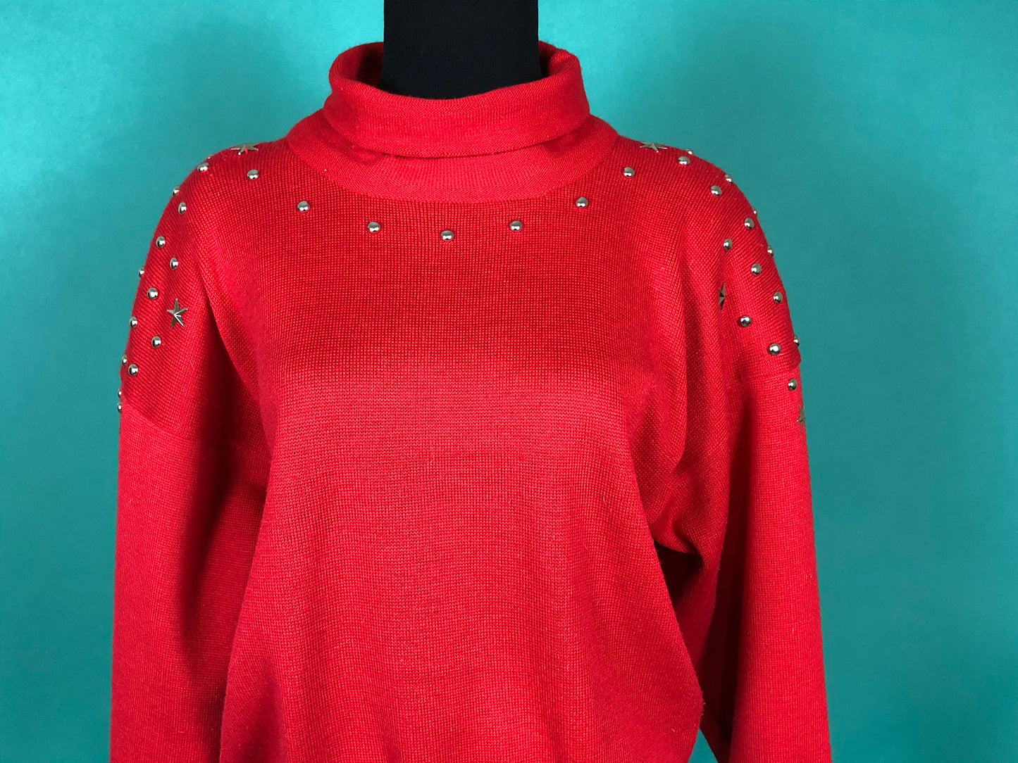 Vintage 1980s 80s Red Studs and Stars Batwing Turtleneck Cozy Holiday Long Sleeve Shoulder pads Meister Pullover Sweater Sweatshirt size M/L