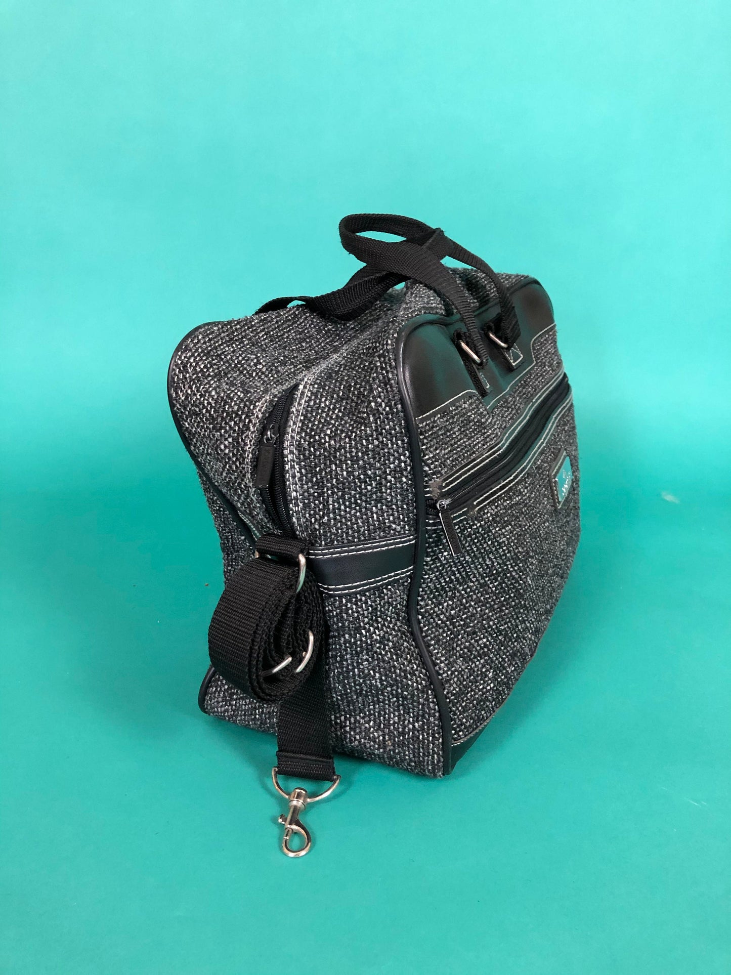 VIntage 1980s 80s Peppered Medium Size Tweed Travel Carry on Shoulder Luggage Bag