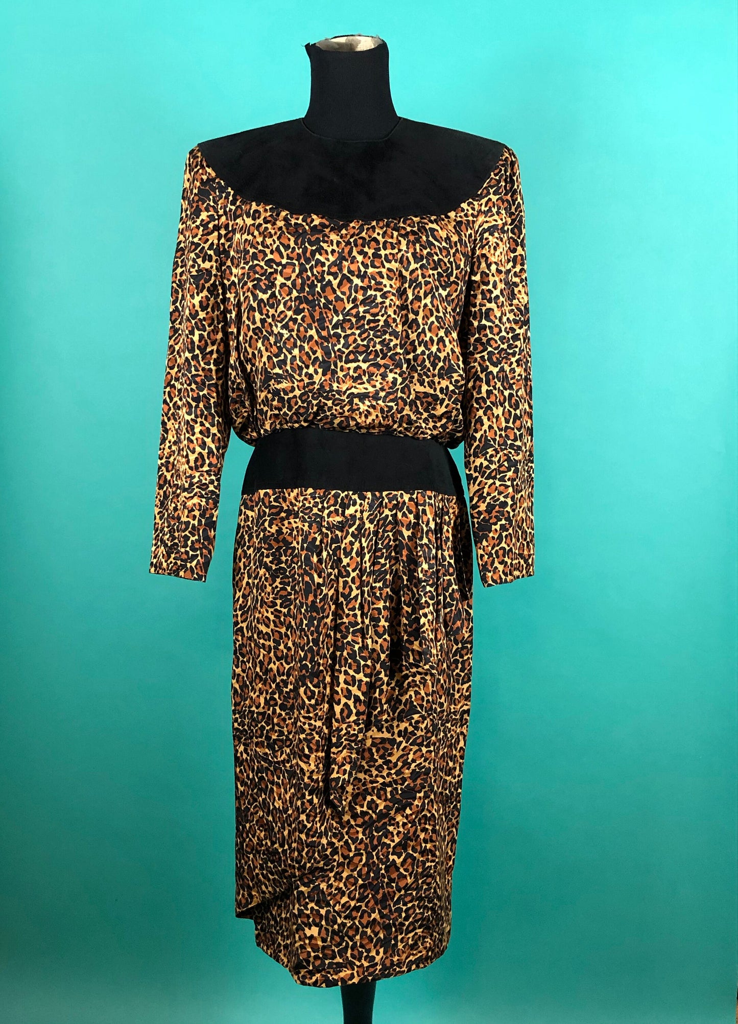Vintage 1980s 80s Silk Leopard 40s Inspired Print and Black Suede Long Sleeve Shoulder Pad Ruffled Skirt Blouson Dress size 10