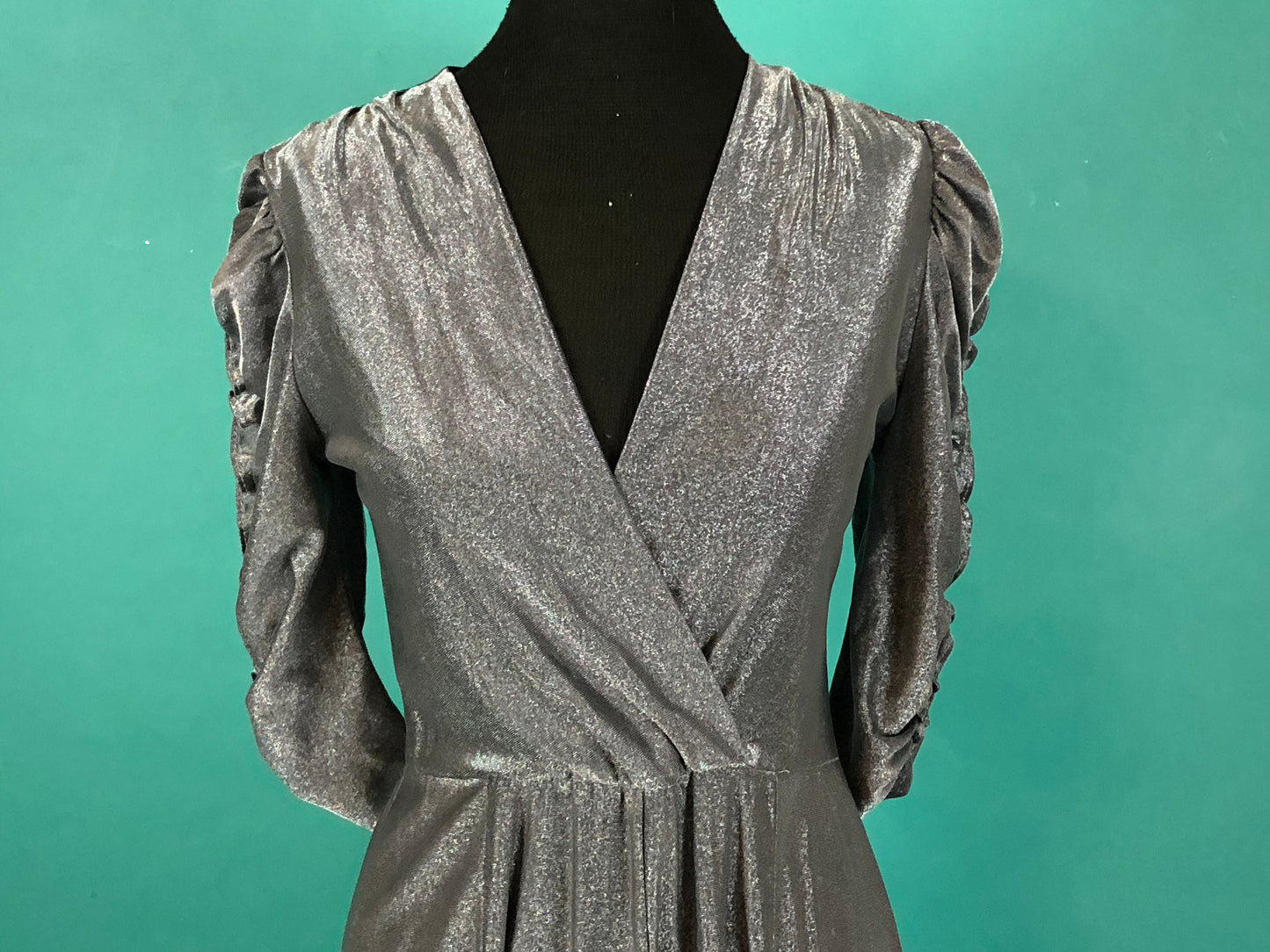 Metallic Silver Party Dress Vintage 70s Deep V Ruched Sleeve Ruffled Skirt Cinched Waist David Robin by Yvette Midi Cocktail size 7
