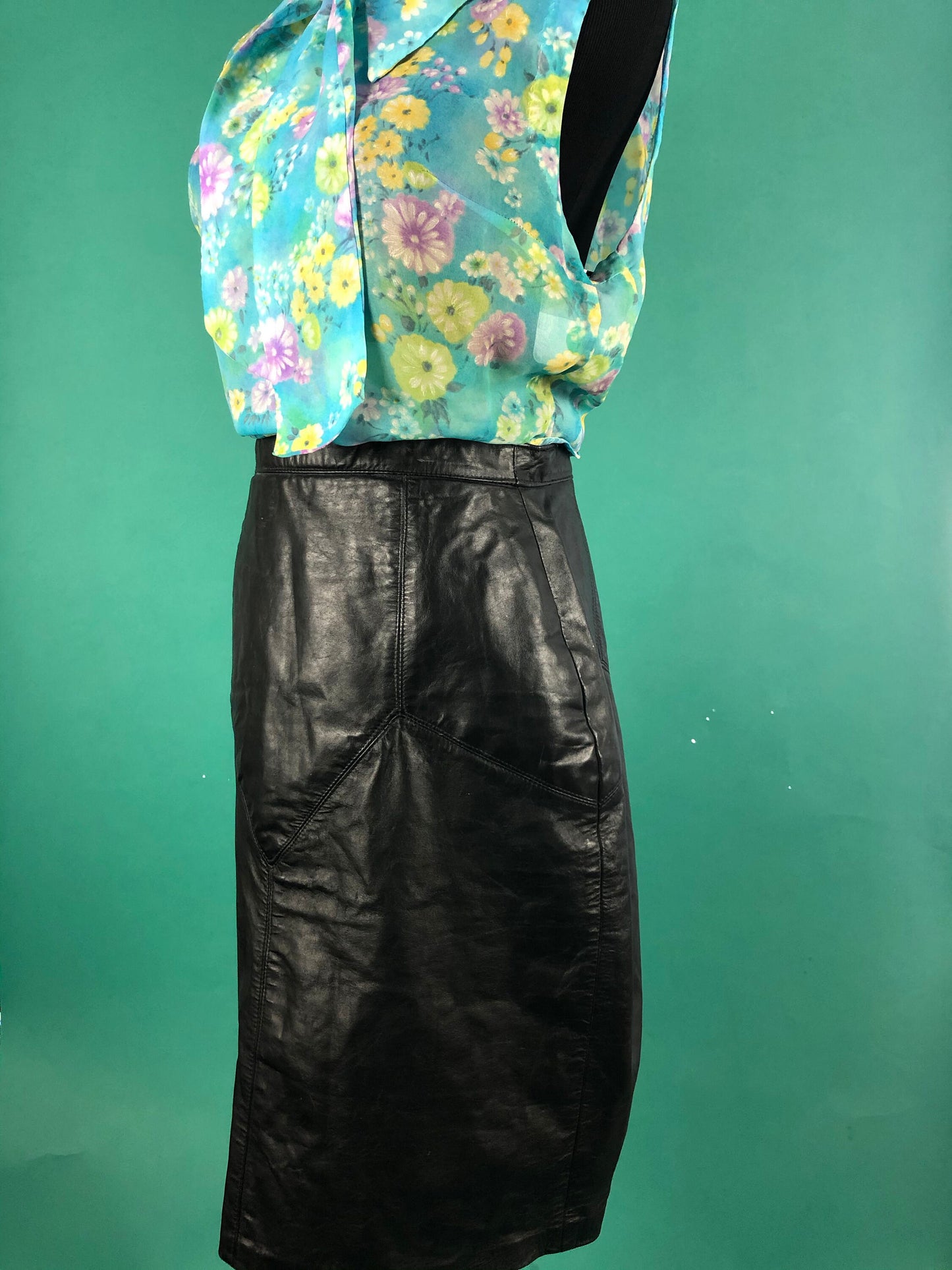 Black Leather Skirt Vintage 80s Lela Leather High Waisted Pencil Knee Length Club skirt size Small