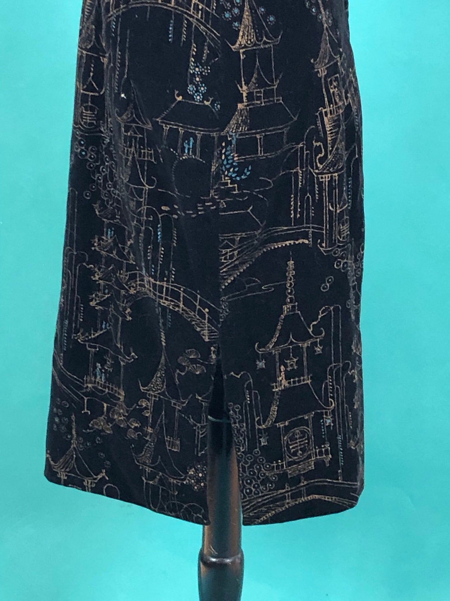 Mandarin Black Crushed Velvet Temple Palace Hawaiian Vintage 70s Short Sleeve Alfred Shaheen Dress