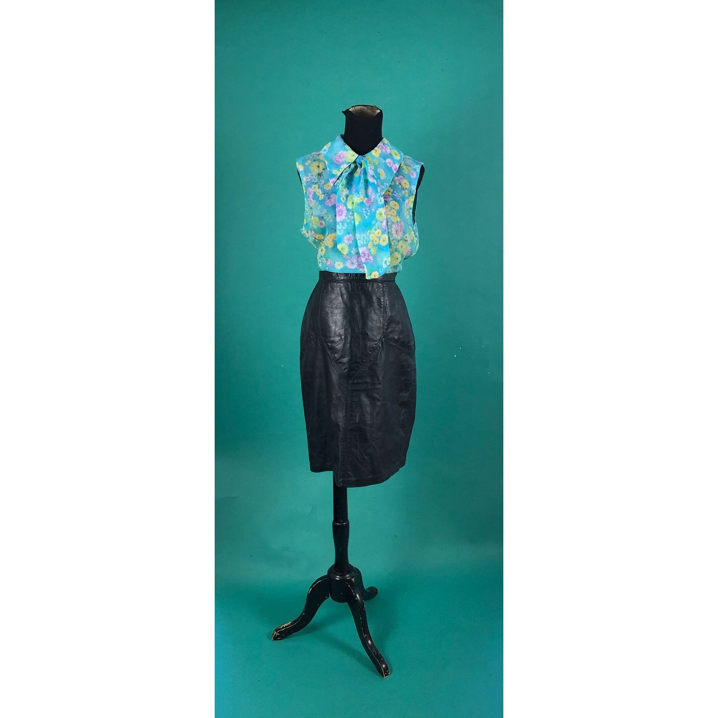 Black Leather Skirt Vintage 80s Lela Leather High Waisted Pencil Knee Length Club skirt size Small