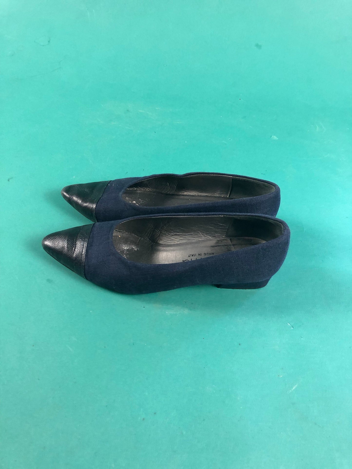 Navy Canvas Square Heeled Vintage 80s Italian Paloma Slip On Pointed Toe Loafers size 7