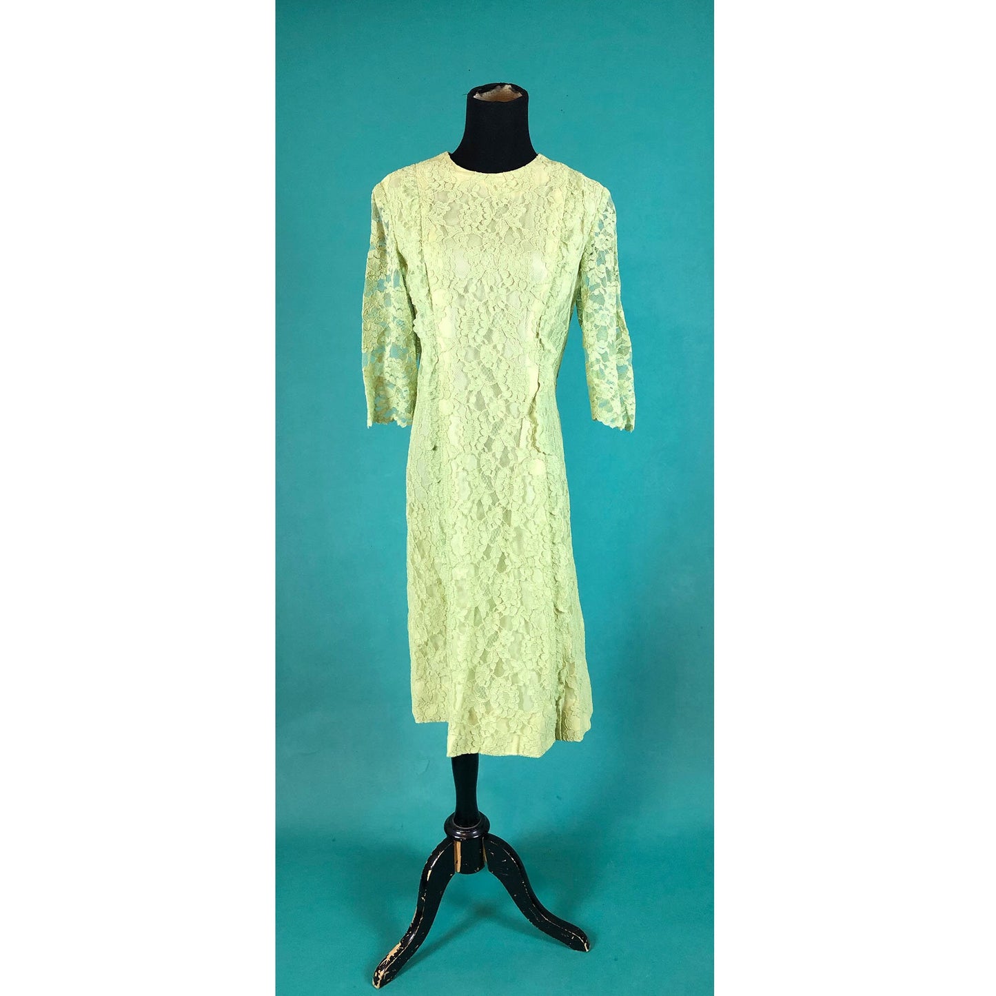 Lime Green Lace 60s Vintage Quarter Sleeve Sheer Shift Mod Dress size Medium
