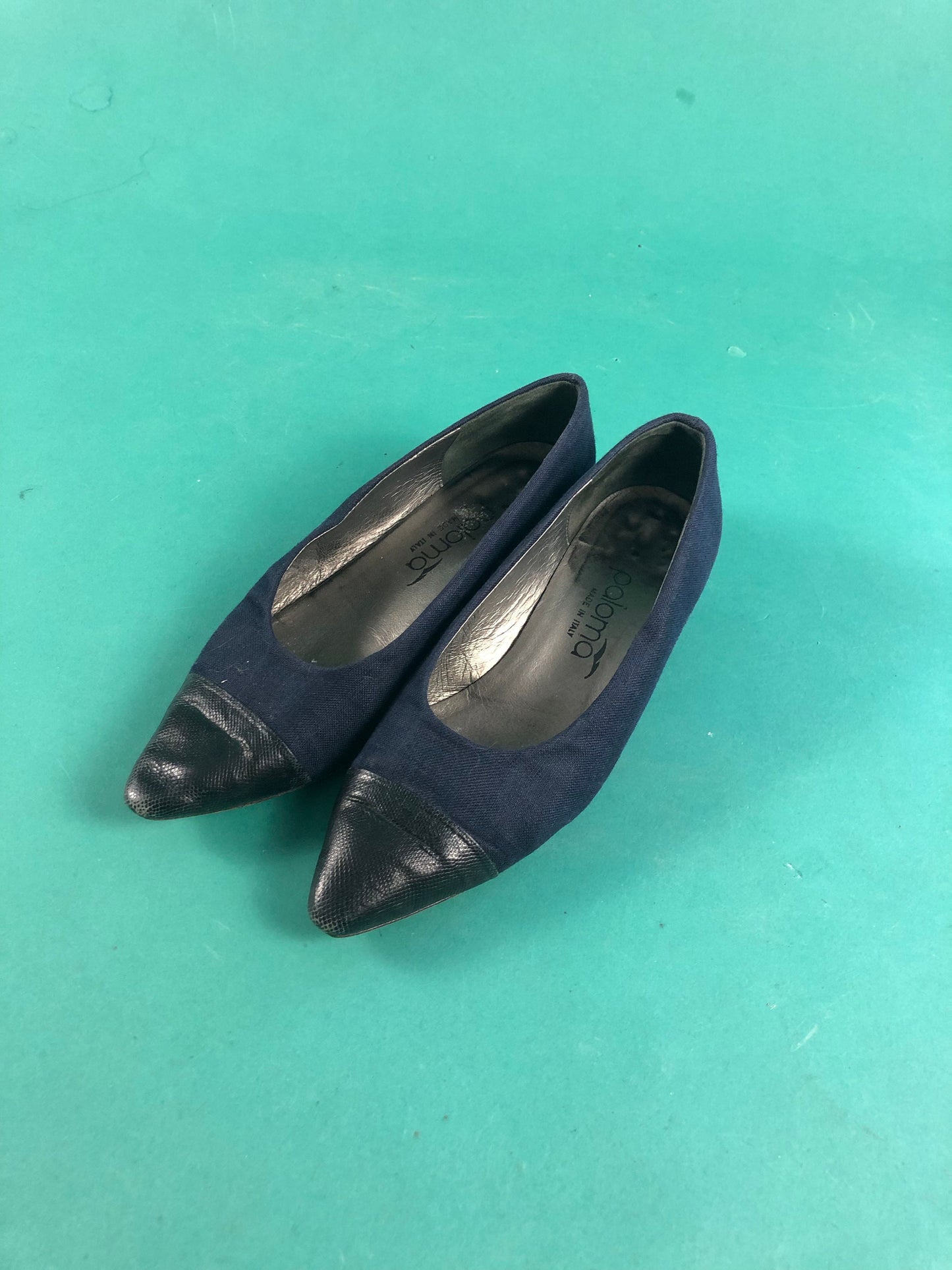 Navy Canvas Square Heeled Vintage 80s Italian Paloma Slip On Pointed Toe Loafers size 7