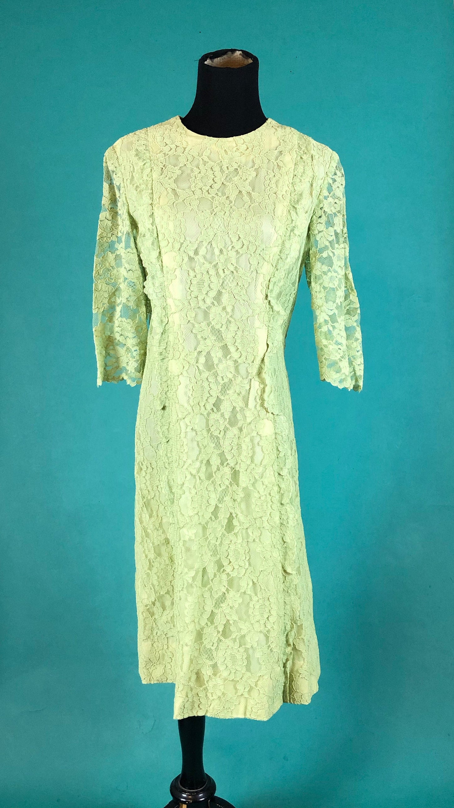 Lime Green Lace 60s Vintage Quarter Sleeve Sheer Shift Mod Dress size Medium