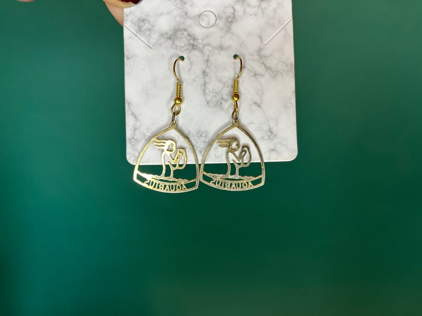 Metal Gold 70s Vintage Zodiac Aquarius Dangle Hook Earrings