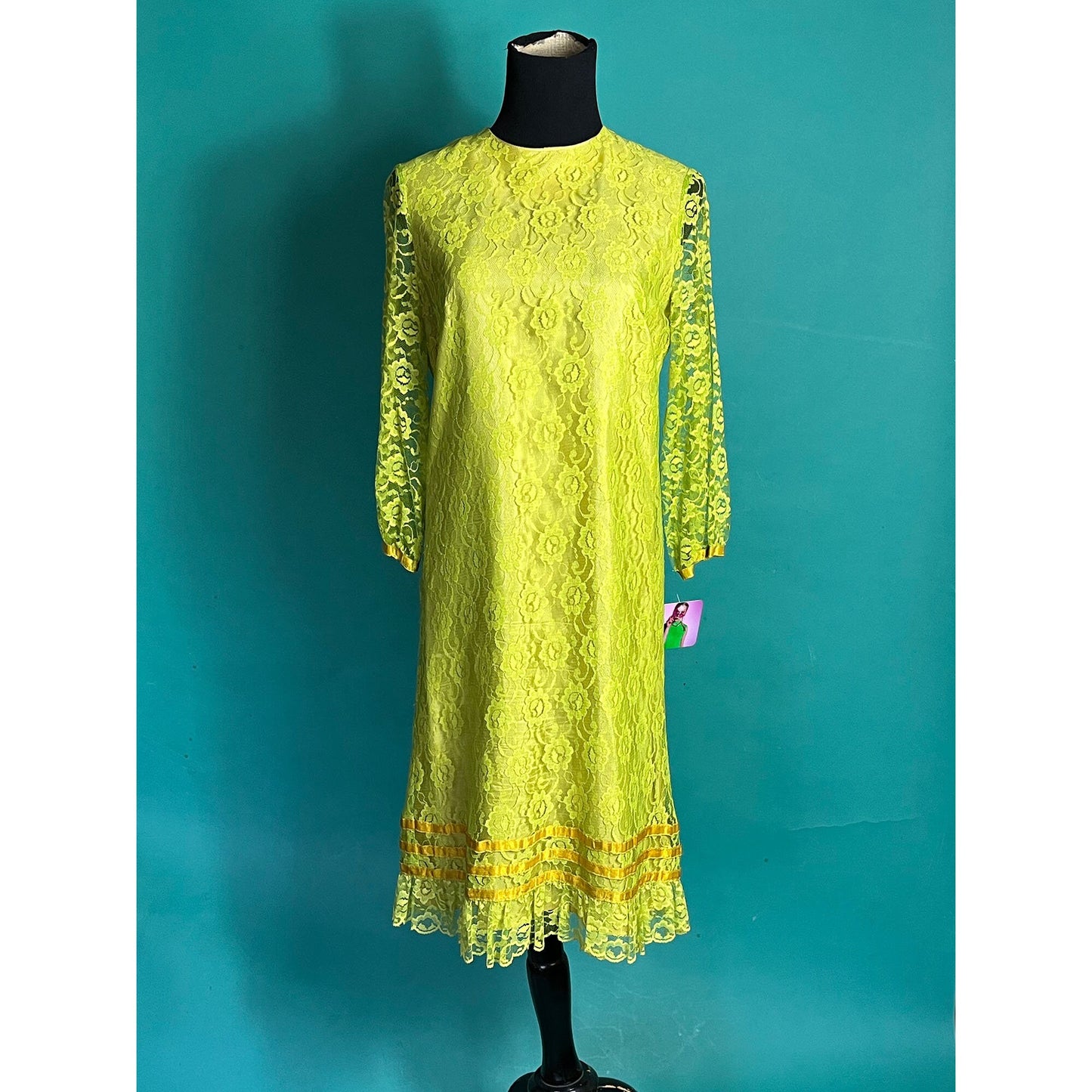 Vintage 1960s Neon Lime Green Sheer Sleeve Nicky Vaughn Lace Shift Dress size M