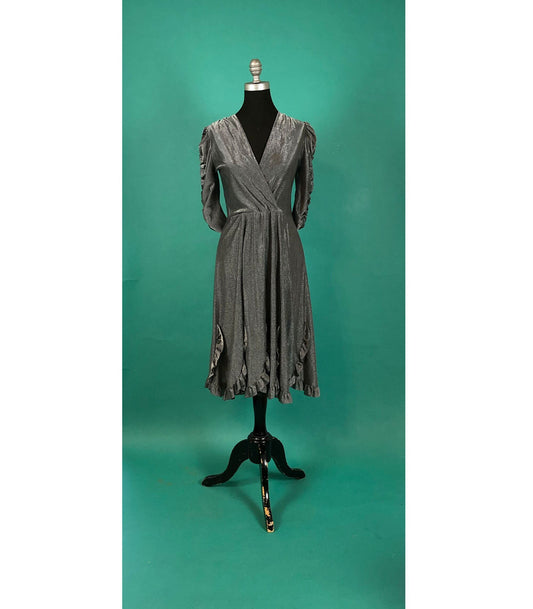 Metallic Silver Party Dress Vintage 70s Deep V Ruched Sleeve Ruffled Skirt Cinched Waist David Robin by Yvette Midi Cocktail size 7