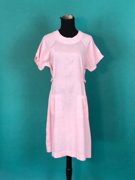 Vintage 1950s Back Cross Baby Pink Bucket Pocket Shift Dress size M