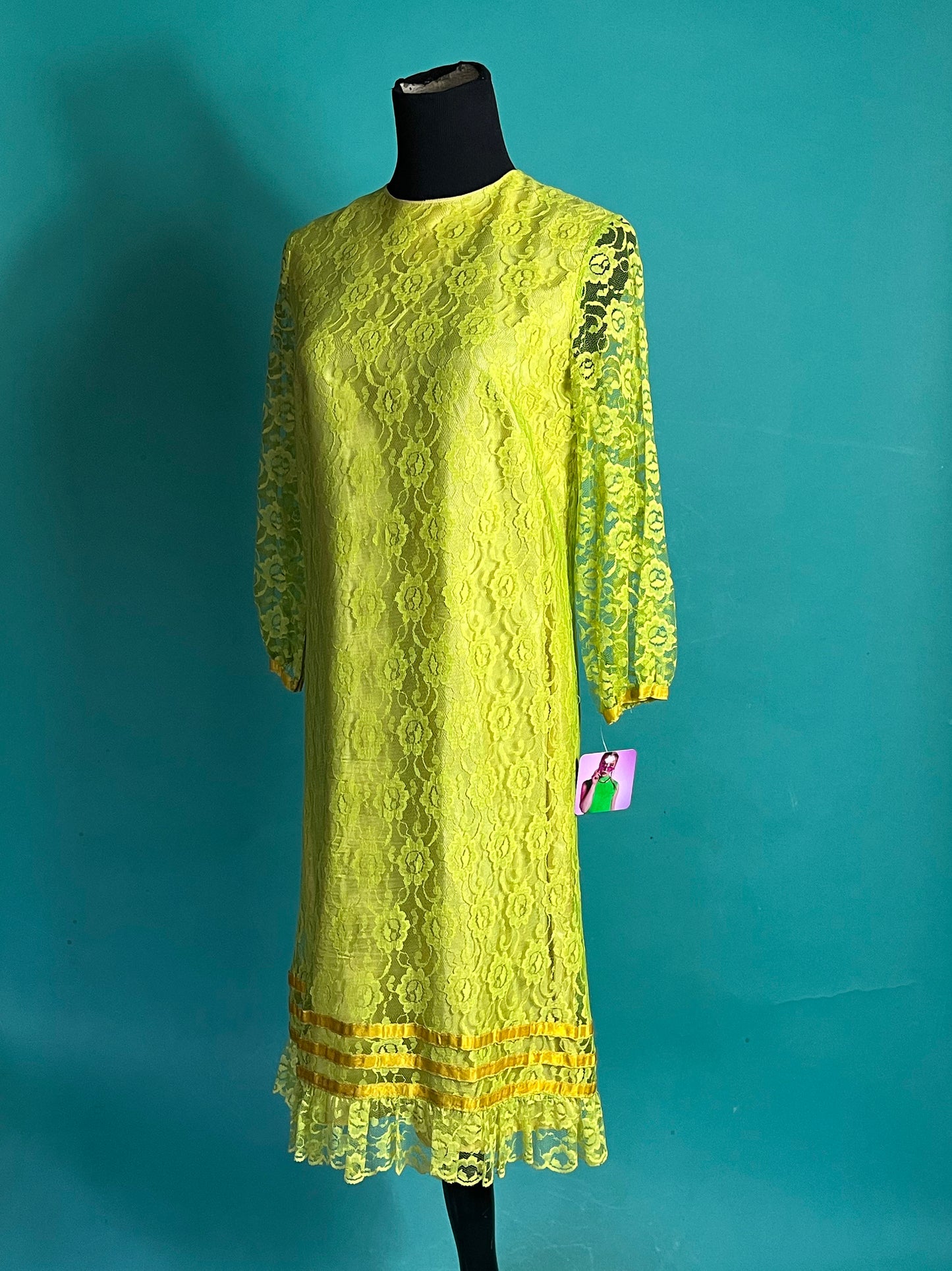 Vintage 1960s Neon Lime Green Sheer Sleeve Nicky Vaughn Lace Shift Dress size M