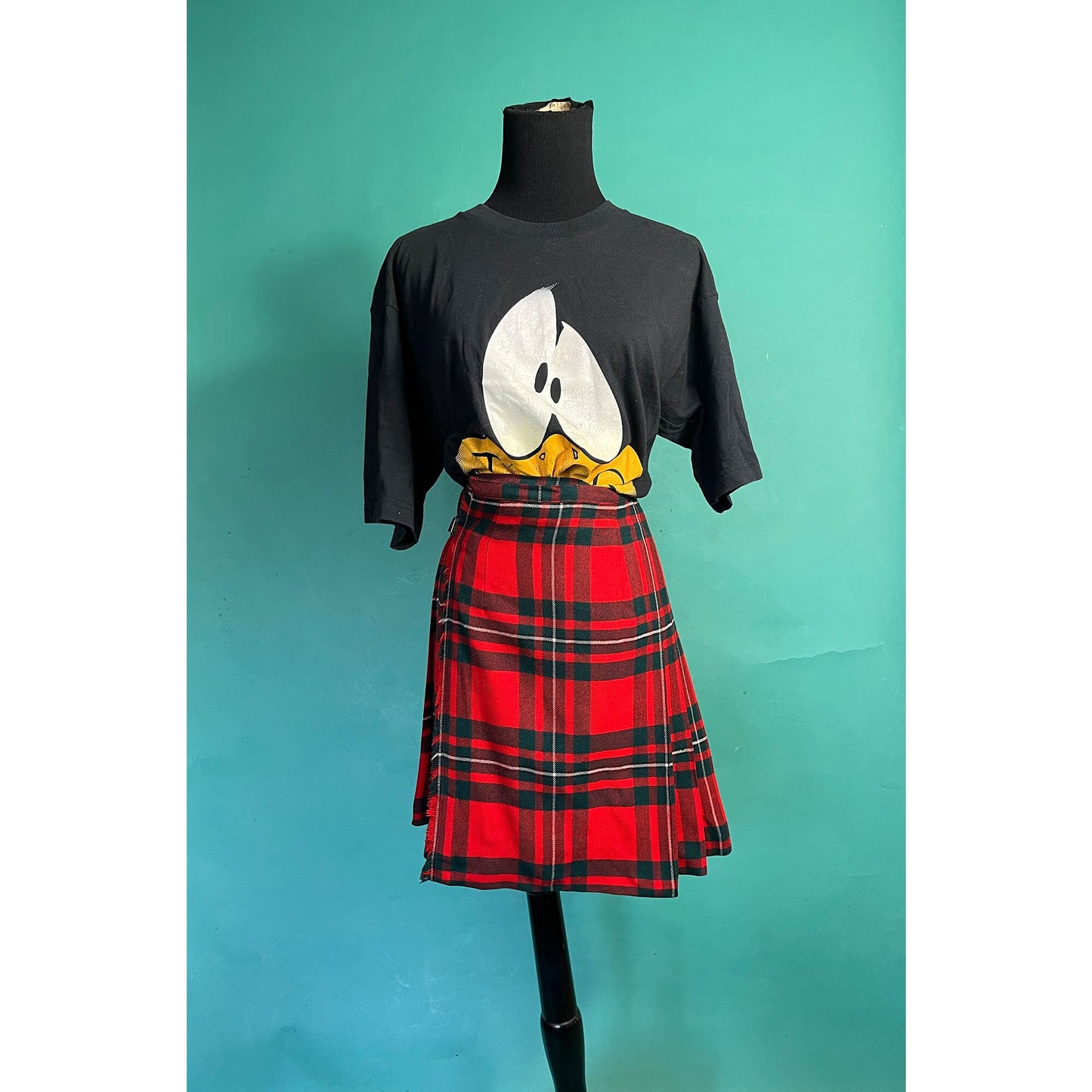 Authentic 96 Donald Duck Big Face Vintage 90s Looney Tunes Warner Brothers Graphic Cotton Single Stitch T Shirt size Large