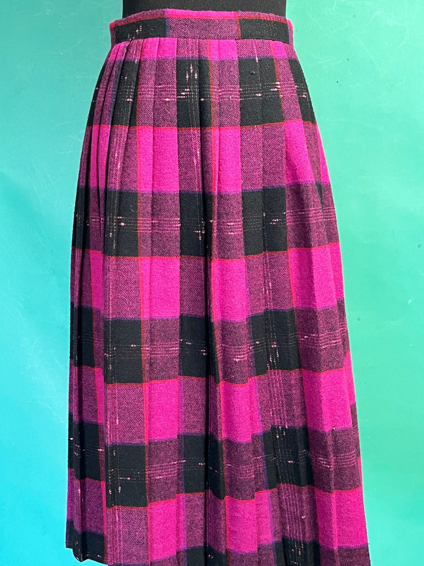 Magenta Wool High Waisted Vintage 80s Pleated Plaid A Line Tartan Plaid Skirt size XXS