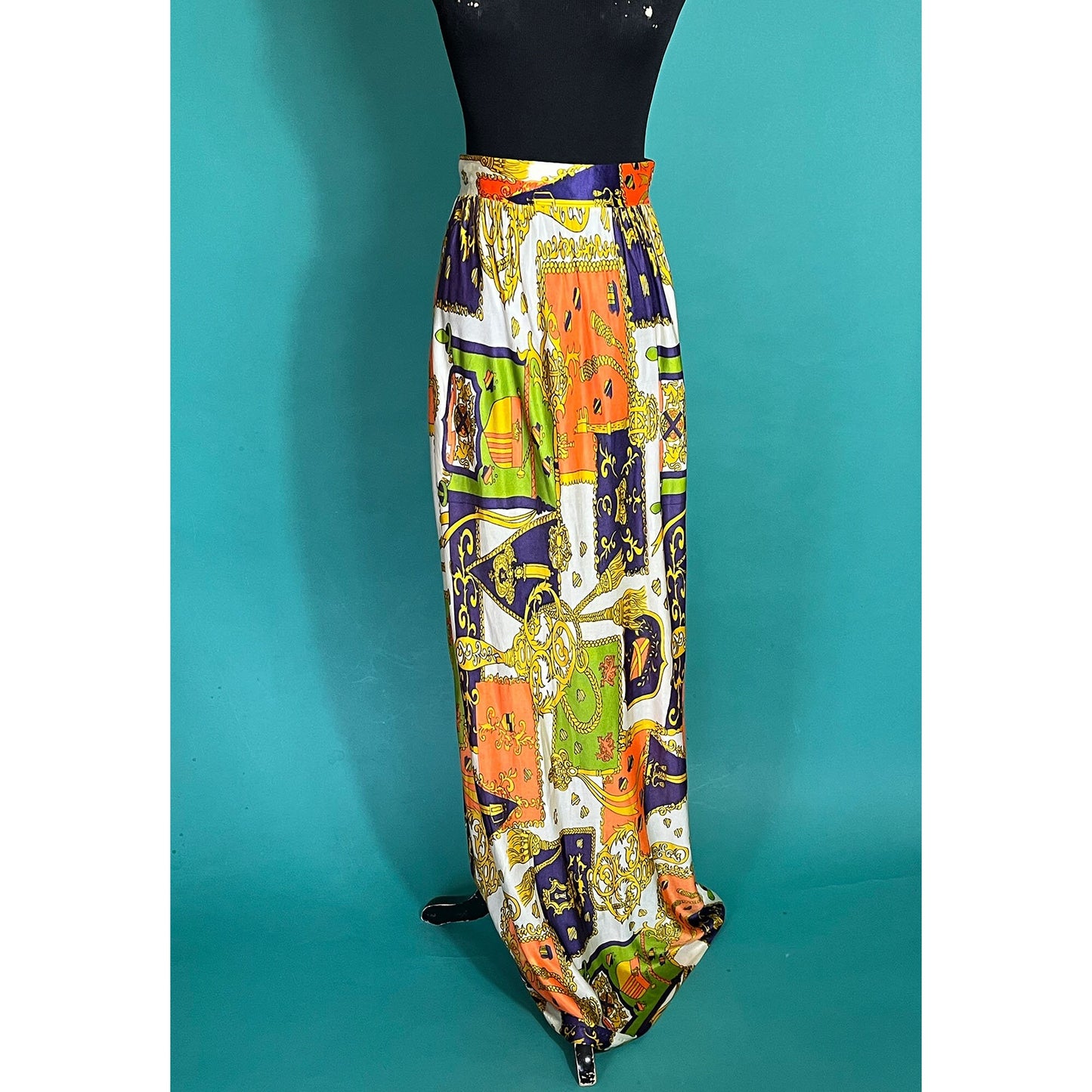 70s Vintage Bright Crest Print High Waisted Graphic Maxi Skirt size Small