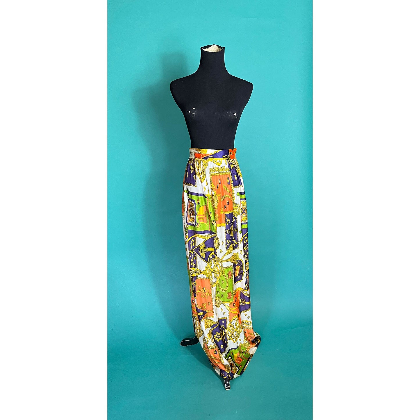 70s Vintage Bright Crest Print High Waisted Graphic Maxi Skirt size Small