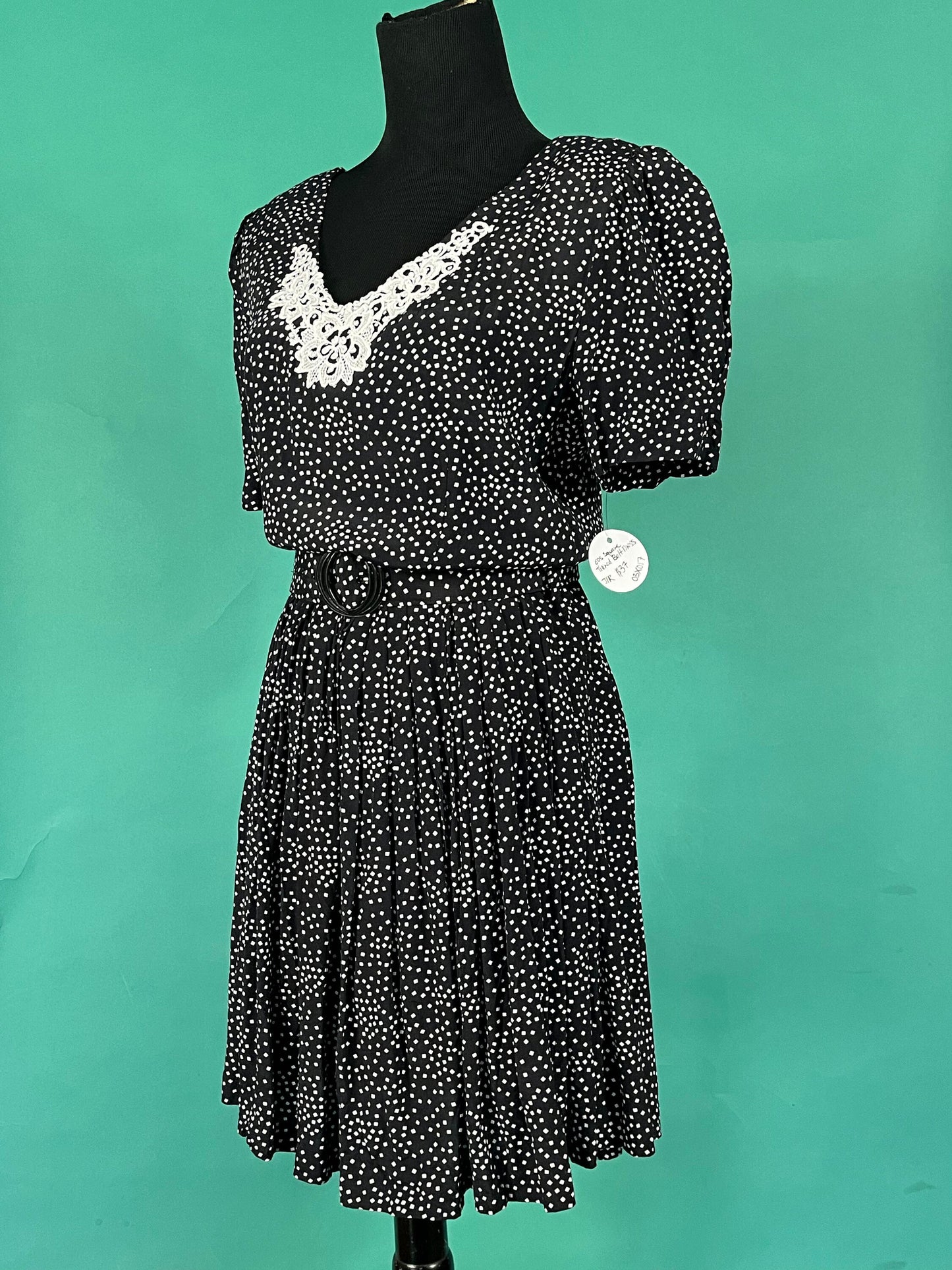 Vintage 90s Lace Applique Square Dot Pleated Skirt Belted Madison Wells Collection Dress size 7 8