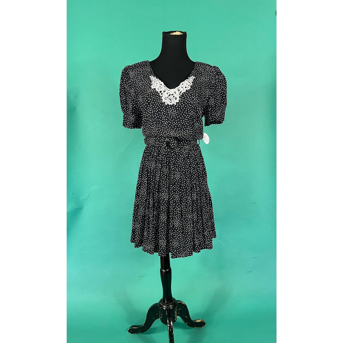 Vintage 90s Lace Applique Square Dot Pleated Skirt Belted Madison Wells Collection Dress size 7 8
