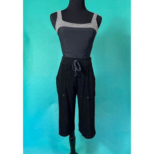 Vintage 90s Black Chico Capri Stretch Knee Length Drawstring Nylon Shorts size 0