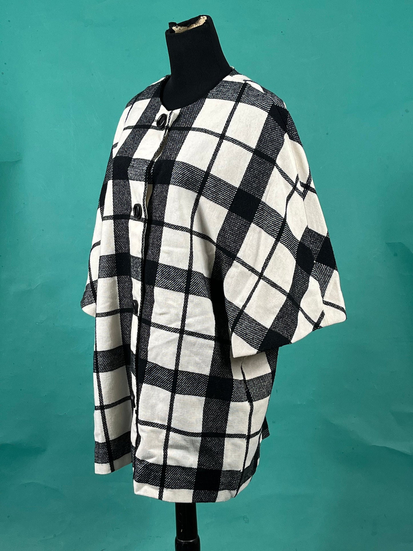 Vintage 50s Big Plaid Black and White Batwing Button Up Mister Roberts Poncho Coat size Medium