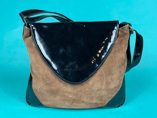 Vintage 70s Black Vinyl and Brown Suede Two Tone Triangle Flap Adjustable Strap Side Purse