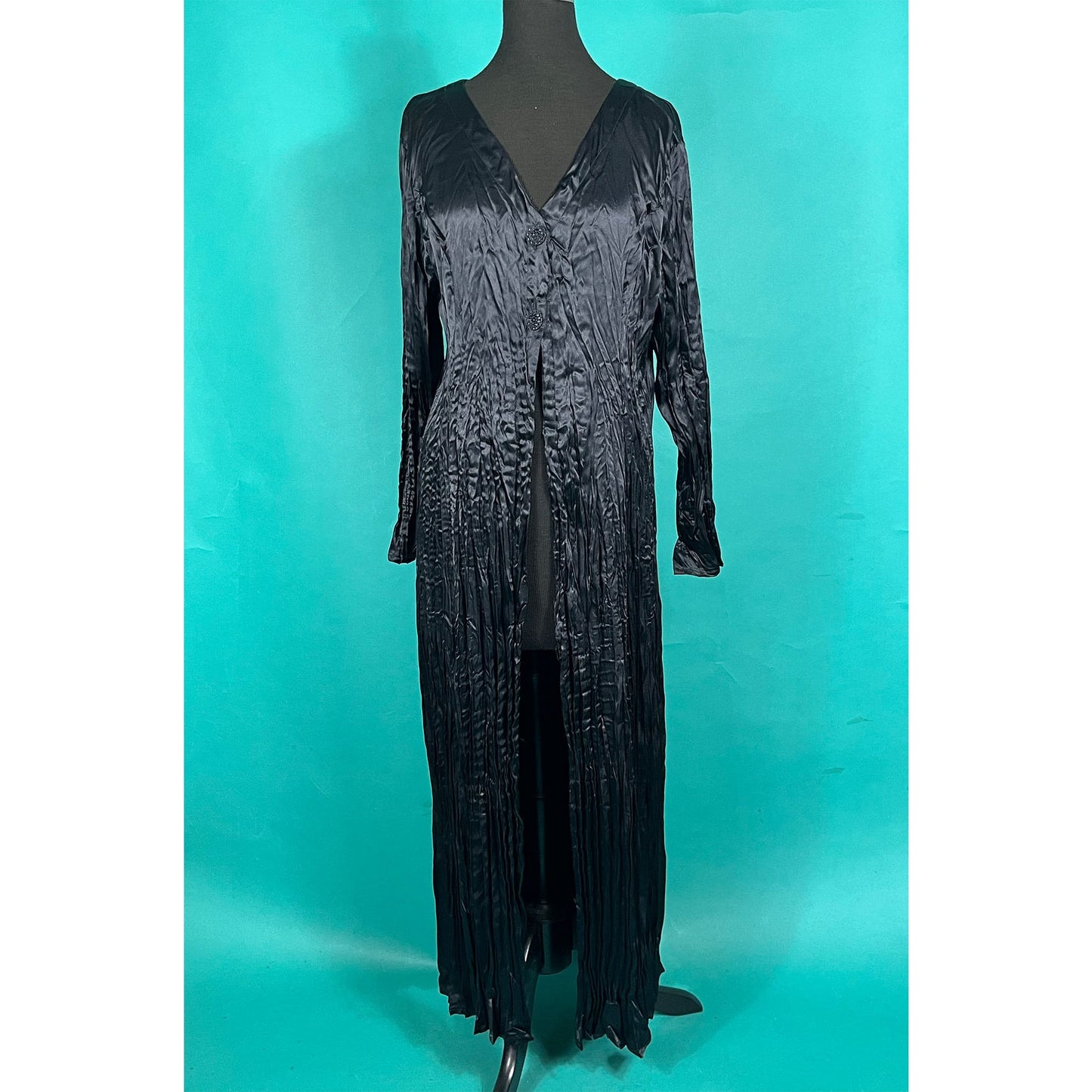 Vintage 90s Black Silk Long Crinkle Goth Witchy Button Up Long Sleeve Pullover Light Coat