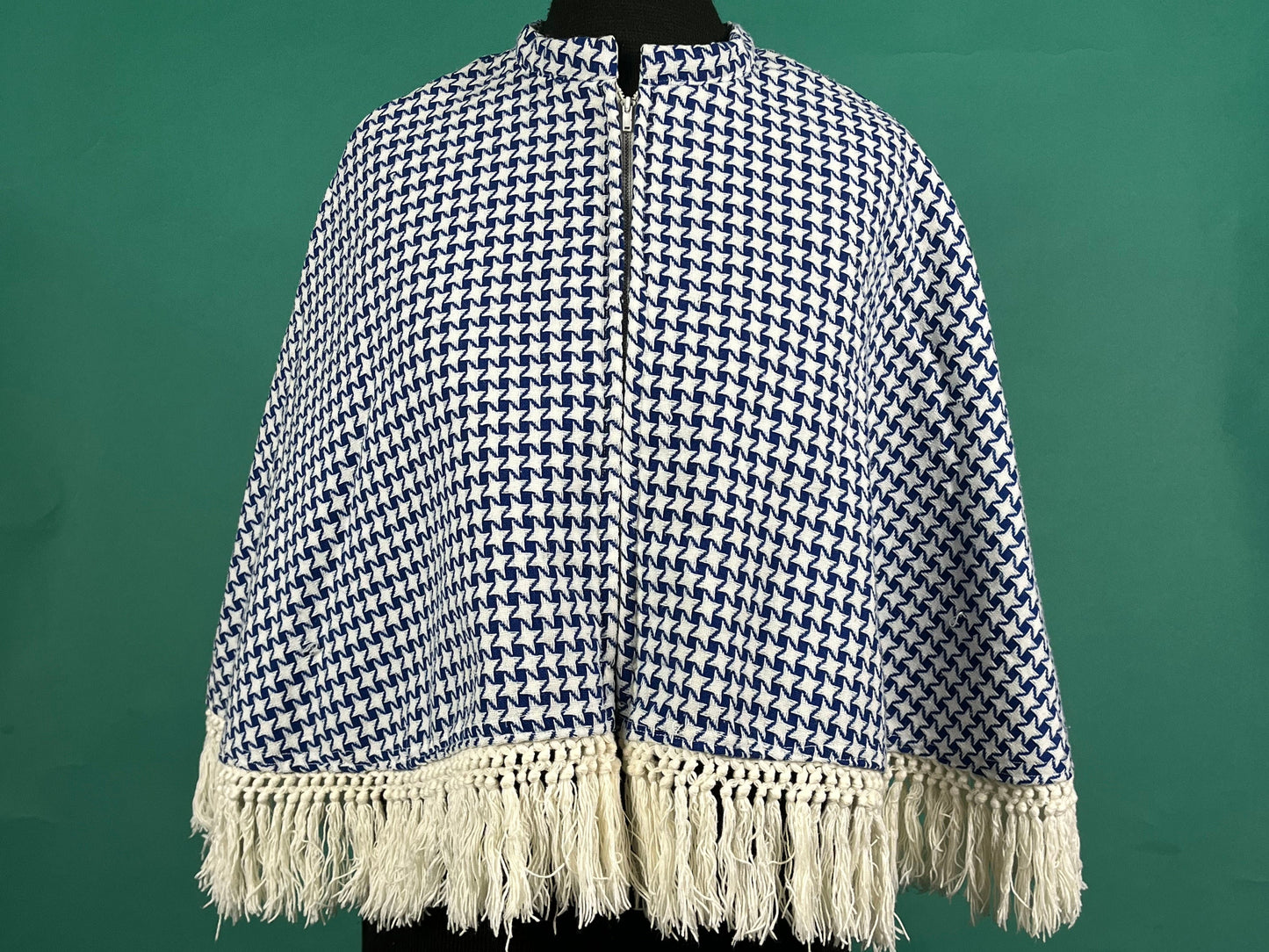 Vintage 70s Blue and White Houndstooth Tasseled Zip Up Quilted Lined Winter  Poncho Cape