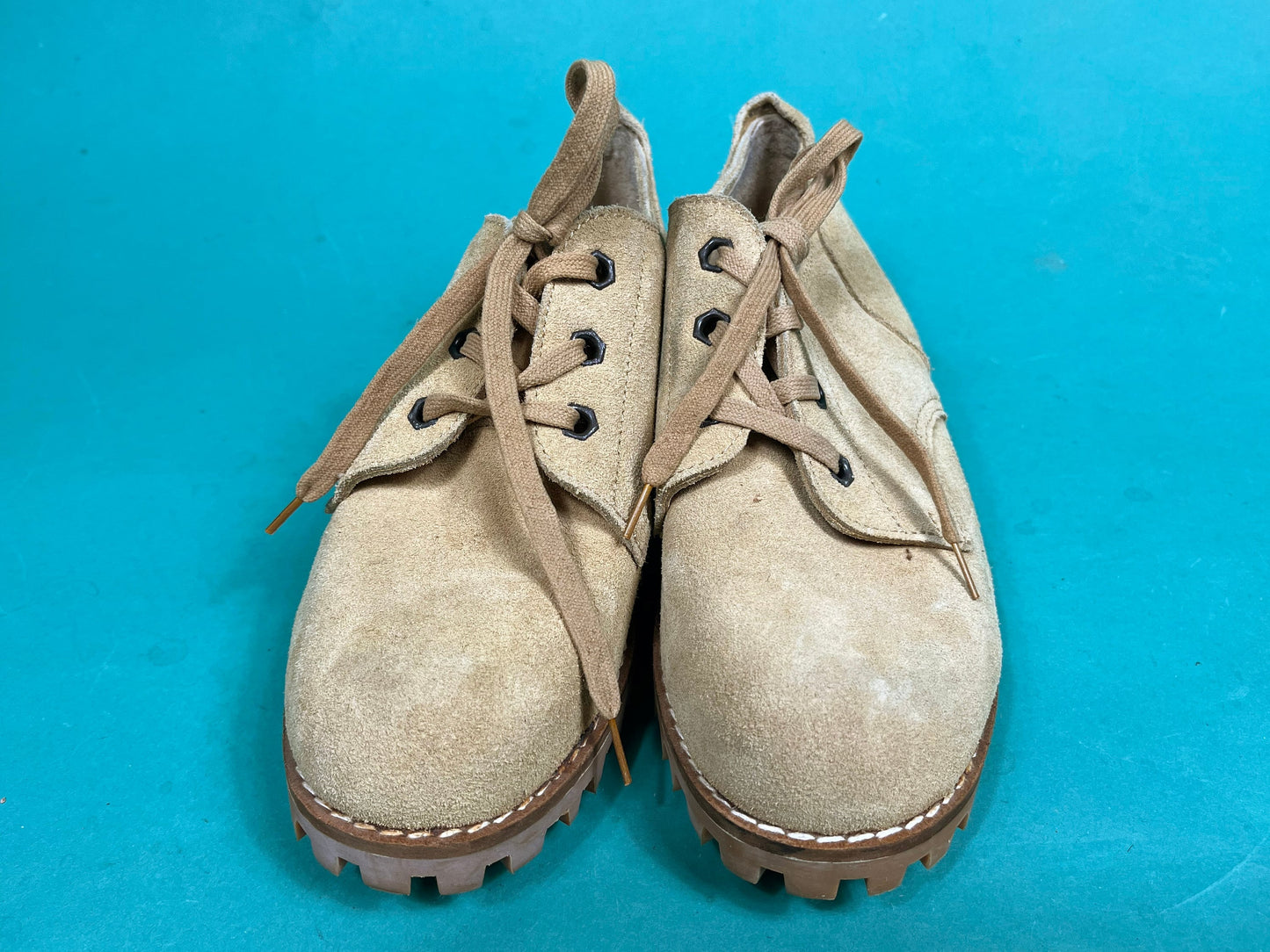 Vintage 90s Tan Suede Chunk Heel Lace Up Ankle Free Life by Citimax Boots size 9