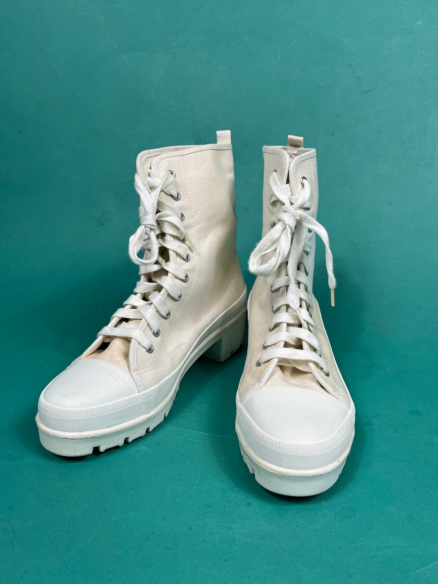 Vintage 90s Cream Canvas Chunk Heel Lace Up Combat Calf Length Manzoni Boots size 9